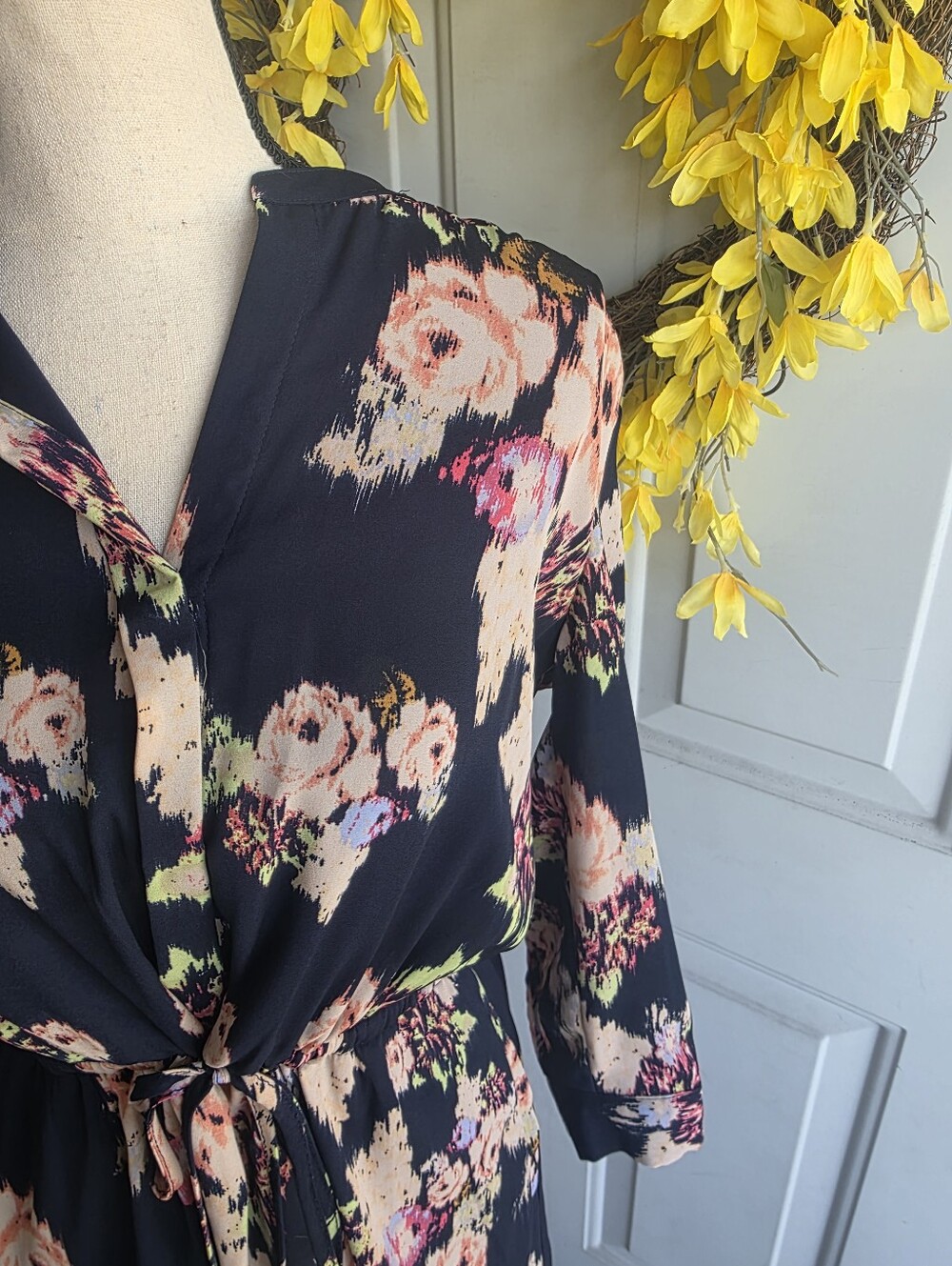 Daniel Rainn Floral Tie-Waist Dress, Medium - Picture 6 of 10